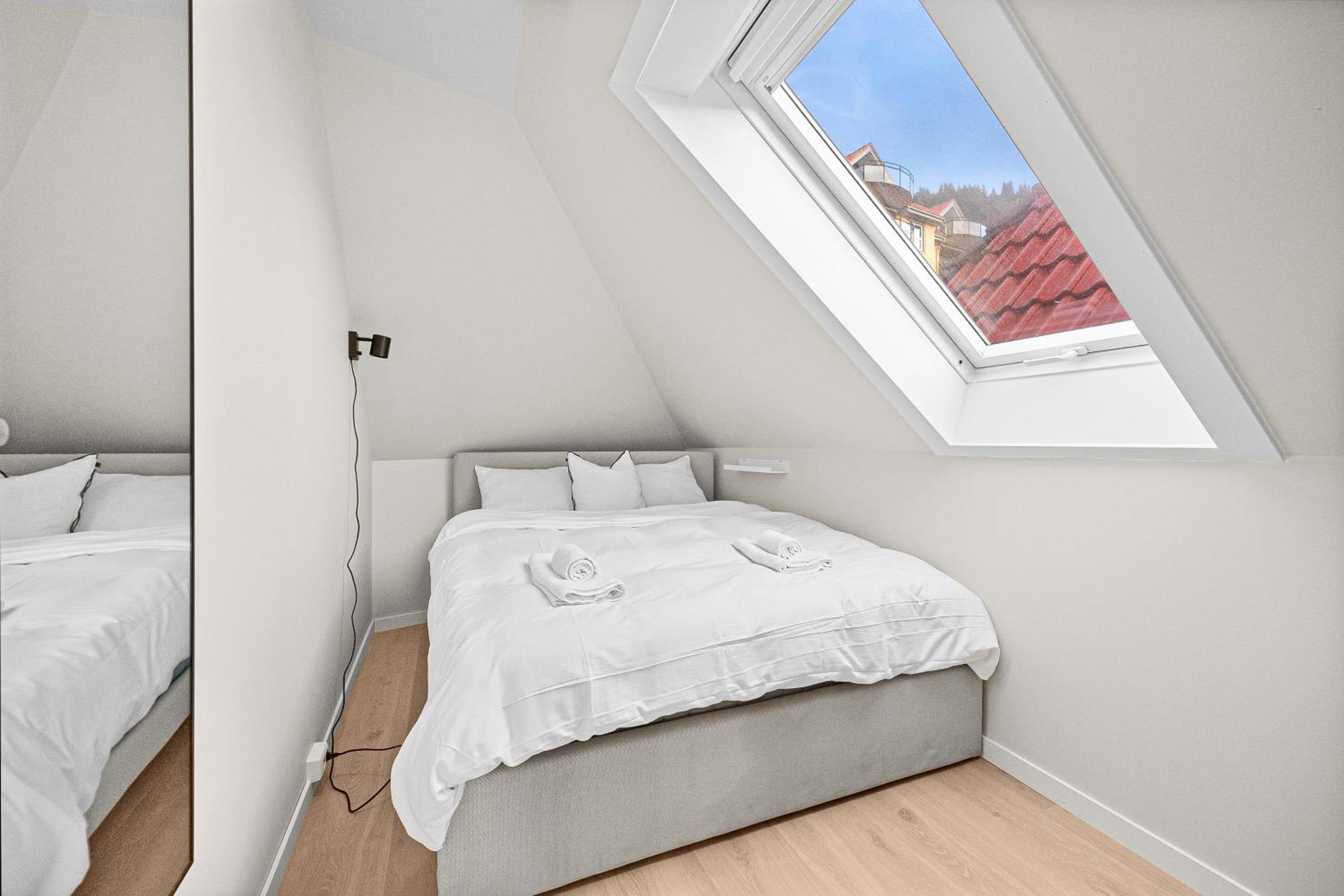View To Bryggen - Renovated Dec 24 - Historic Cobblestone Street Apartment Bergen Bagian luar foto